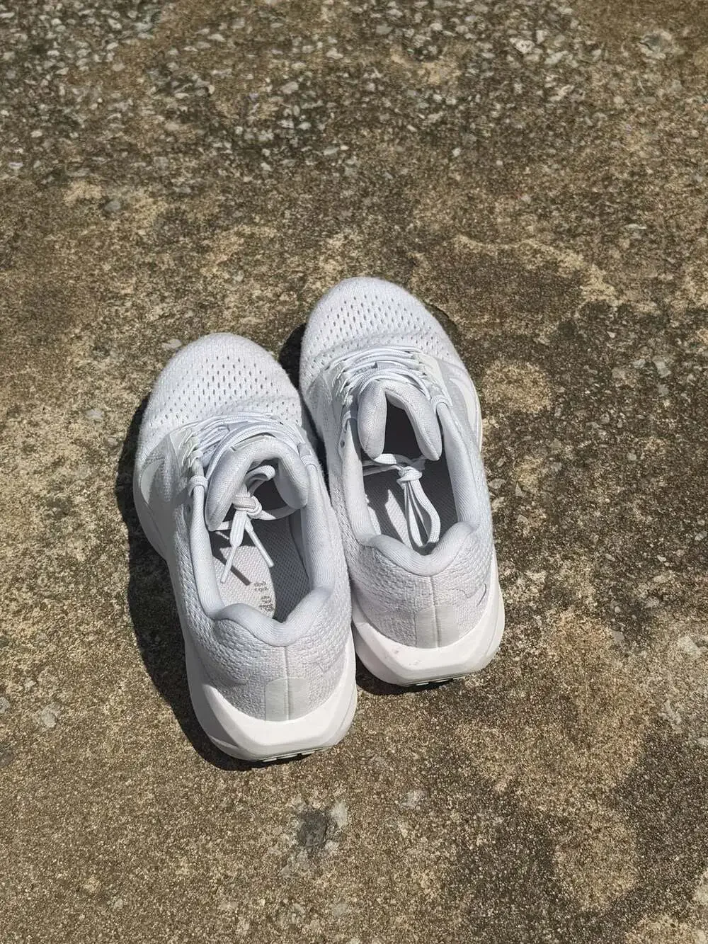 Nike Air Winflo 11 Women's Road Running Shoes - Triple White